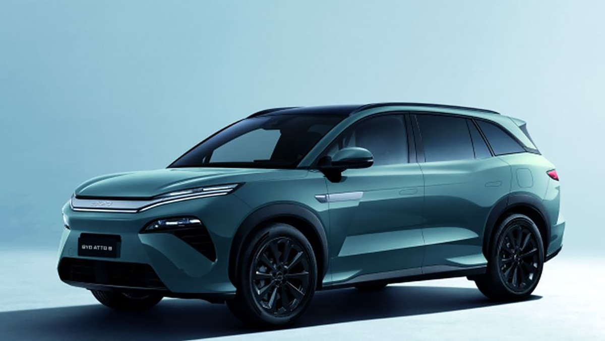 What safety features does the BYD Atto 8 have?